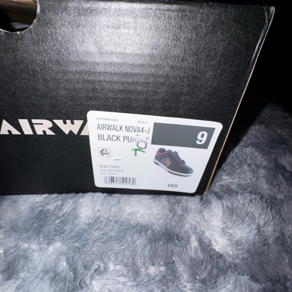Women’s Airwalk size 9- NIB - Picture 3 of 8